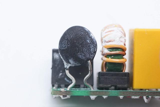 主流快充全兼容，超小体积，倍仕达65W氮化镓充电器拆解