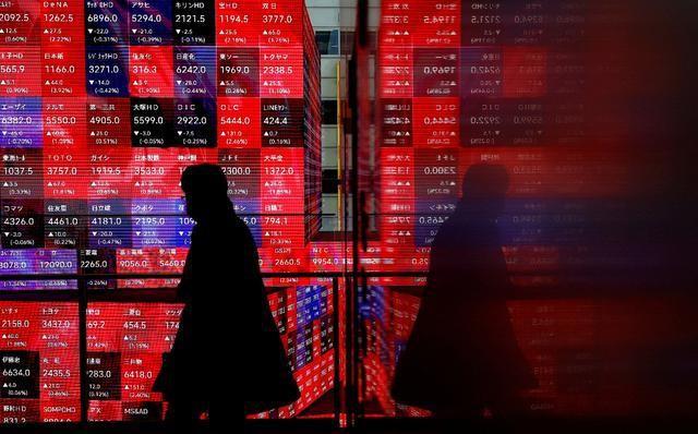 日本外务省高官紧急访华：比起替高市灭火，他有更急的事要找中国