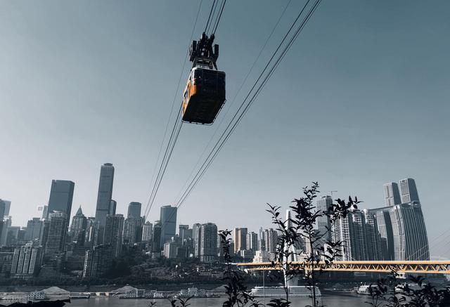 我是台湾人，刚从重庆回来，实在忍不住想说：重庆给我的 6 点印象