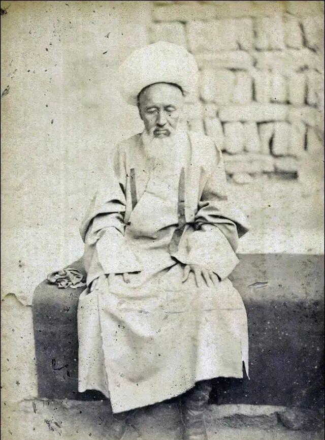 1875年新疆哈密风光和人物风貌