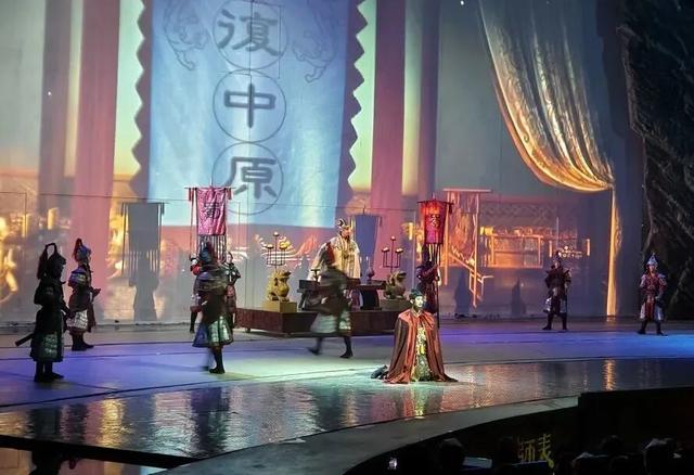 诸葛古镇冬日福利预告来啦！直播互动抽门票，文创盲盒藏惊喜