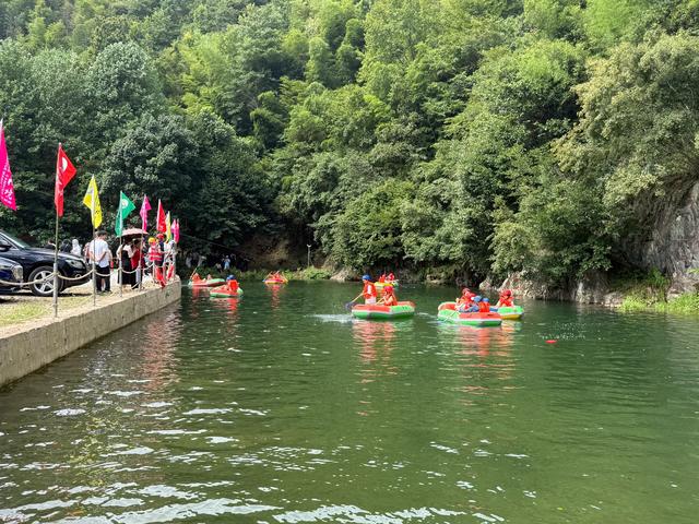 东至县龙门秘境营地：山水间的新画卷