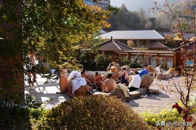 赏丹霞、沐温泉！承德唐家湾这处温泉，承包你秋日的双倍快乐