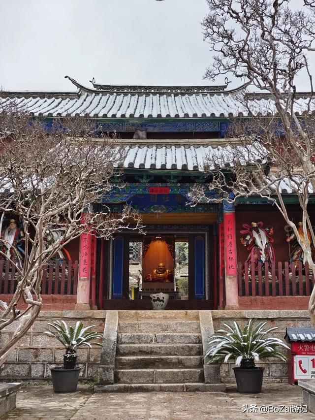 探秘小众古迹，丽江普济寺揭秘，乾隆年间的藏传佛教神秘寺院