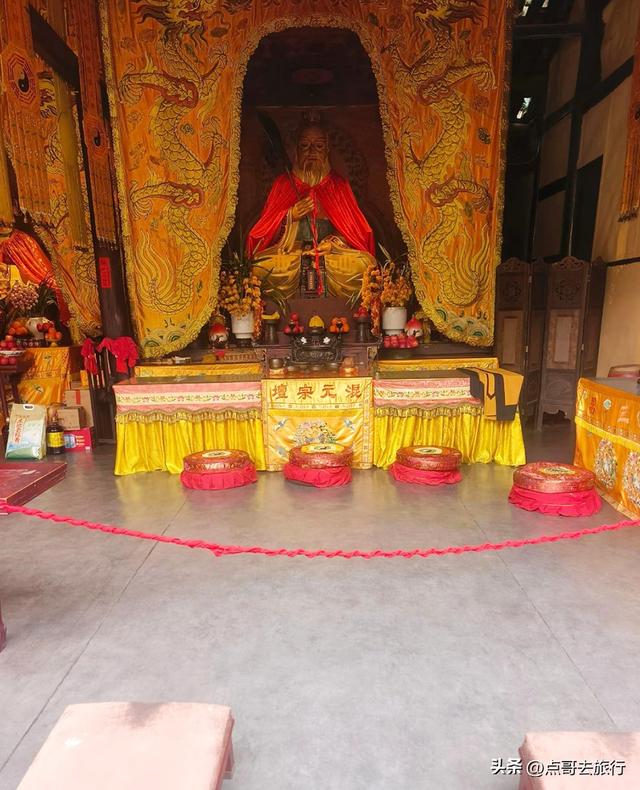 成都闹市中心神秘小庙，“似庙非庙”的烟火气，吃斋饭仅需8元！