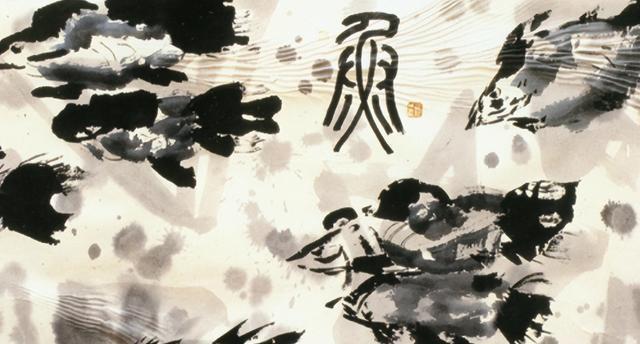 她是天生丽质的美女演员，嫁给军委副主席之子，离婚后成知名画家