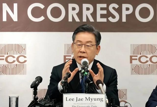中国驻韩大使馆被砸，韩国警察冷眼旁观，李在明为何选择“沉默”