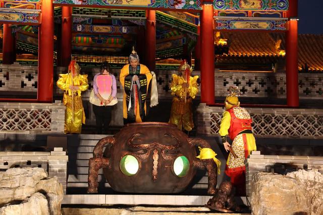 乡宁戎子酒庄夜游嘉年华璀璨启幕西游IP赋能文旅融合新标杆