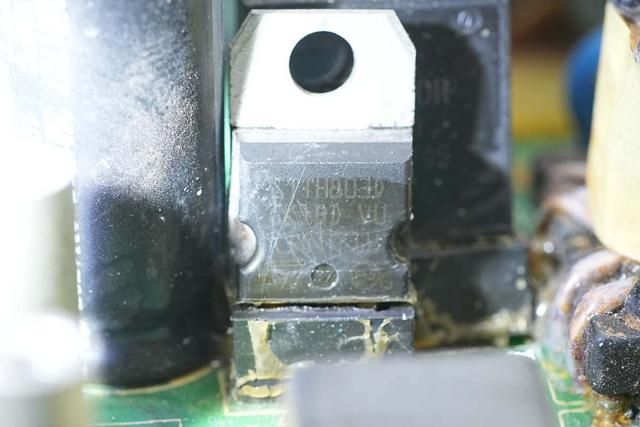 重达18斤的大块头，内部全是灰，麦格米特15kW充电模块拆解
