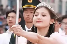 迷倒众人的河南小姐姐，她是谁？她的颜值和气质引发全网热议！图片