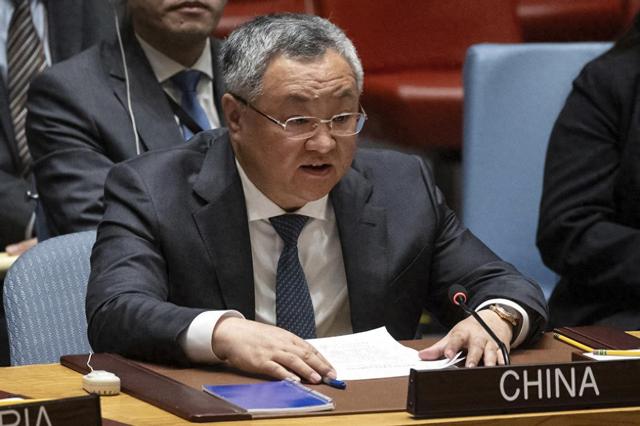 美方刚挂电话，高市就通告全球；中方致电联合国，出兵条件已具备