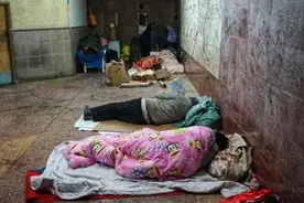 美国下水道里的“鼠人”，一天只花3美元，虽然很穷但却过得精致图片