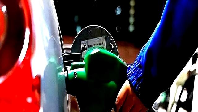 工信部为啥突然鼓励燃油车，释放3大信号，许多车主傻傻不知道！