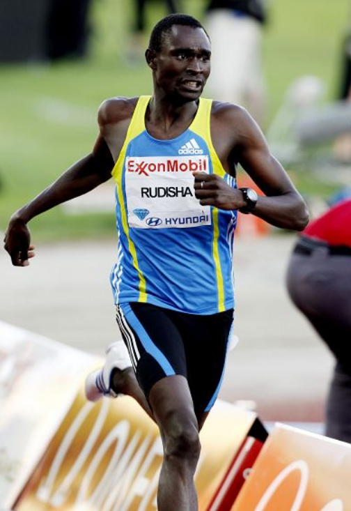 封神名场面！鲁迪沙 800 米全程狂飙领跑，拉爆所有对手，成为传奇