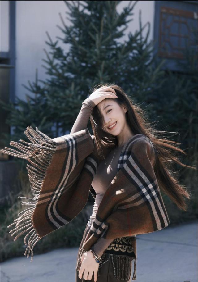 她，北京舞蹈学院校花，美貌气质双绝，简直是人间极品