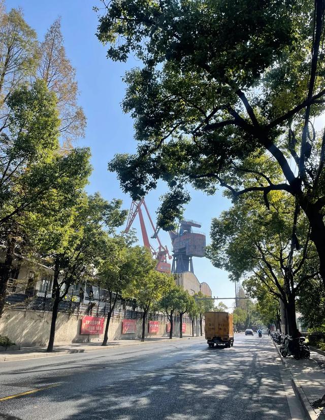 天啊！我发现了上海最“寂寞”的公园，免费还地铁直达！