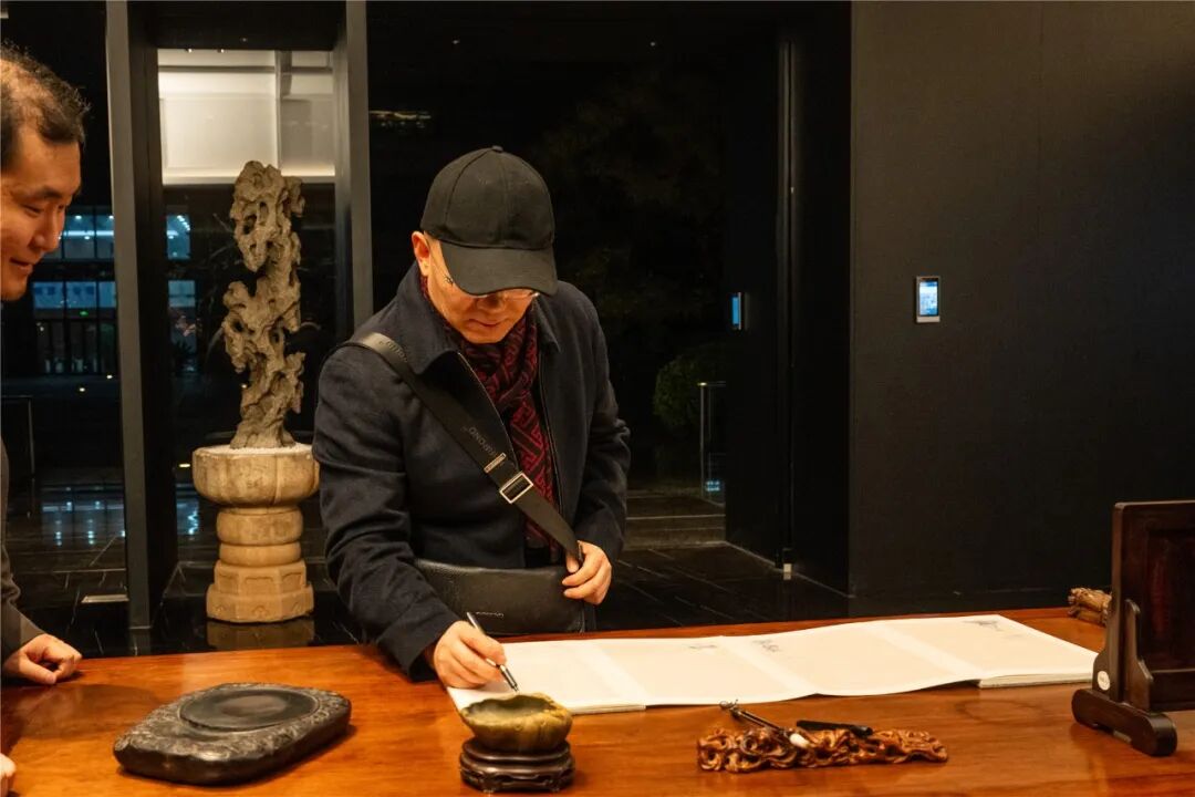 全球海外華文作家齊聚古都金陵,雅然家具藝術(shù)館助力文化出海 全球海外華文作家齊聚古都金陵,雅然家具藝術(shù)館助力文化出海