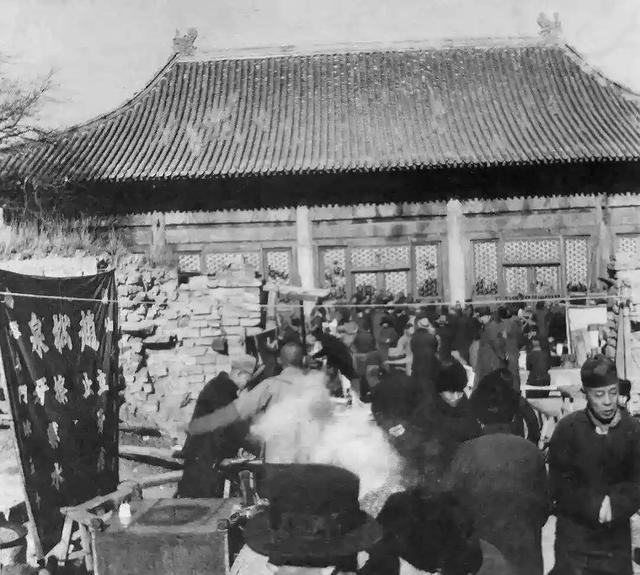 32年前一场大火，北京地标商圈传奇就此陨落，重建后热闹喧嚣不再