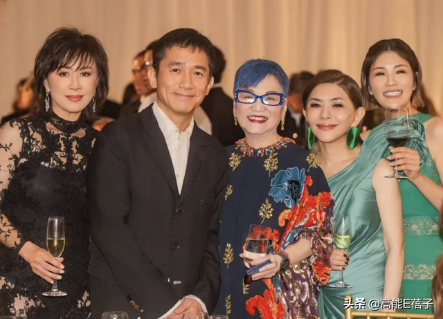 星光熠熠！刘嘉玲梁朝伟邱淑贞梁家辉张清芳齐聚，仅为参加婚宴？