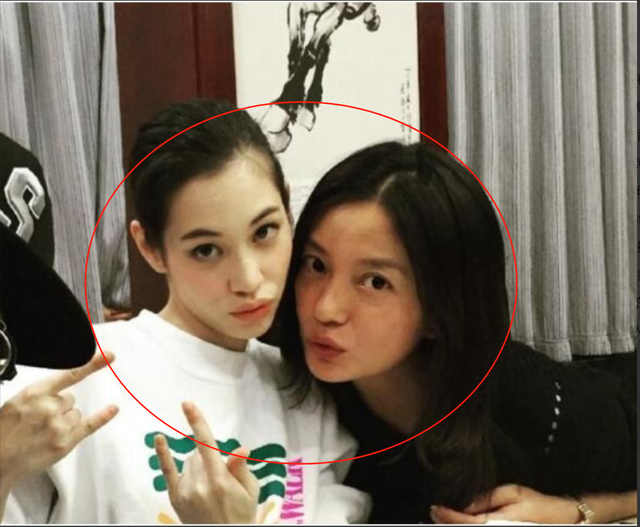 封杀四年，49岁赵薇突传消息，因胃癌去世传闻5个月前就真相大白