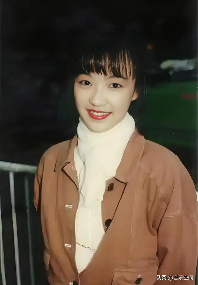 歌手陈慧娴，单眼皮，年轻时很清纯