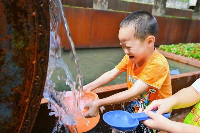“灵动青春 水韵年华”主题活动缤纷“宴”全城