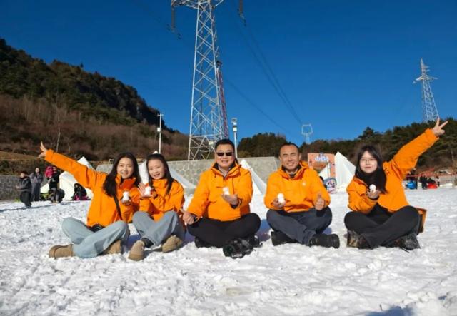 冰雪嘉年华，冲吖🤓