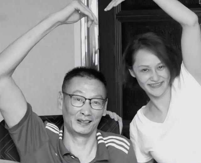 郭晶晶没想到，移居美国惨遭丈夫抛弃的高敏，已走上另一条上坡路