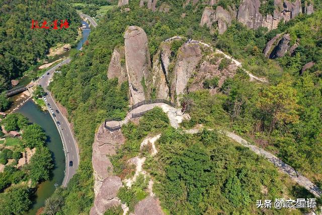 丹霞奇观百丈岩，笑傲江湖琴箫合奏，免费开放