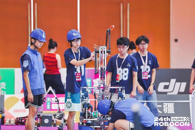 第二十四届全国大学生机器人大赛ROBOCON在深开幕