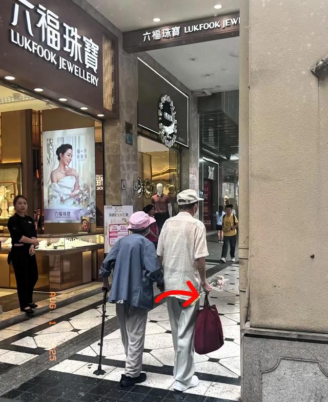 两性关系:60岁阿姨的大实话，男人过了65岁，只剩下一个“用处”