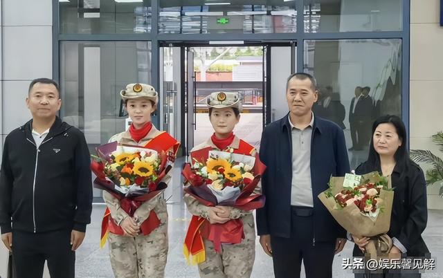 女兵领队王媛回家！老公合影照曝光，又美又飒，生了3娃仍像少女