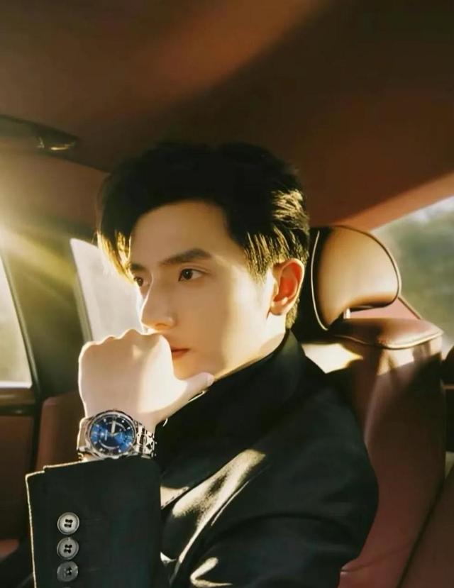 短剧演员大换血，姚冠宇跌至第十，听花岛艺人居然占了一半！