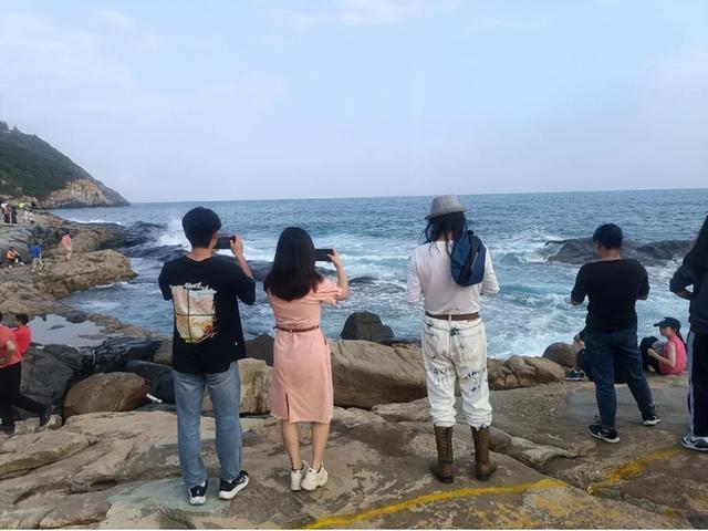 9月出发！海南环岛5天4晚追海之旅，人少景美海鲜肥美，性价比高