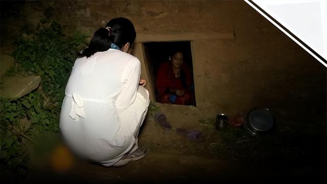 尼泊尔的月经耻辱：女人每个月都要被放逐一次，结束后才允许回家