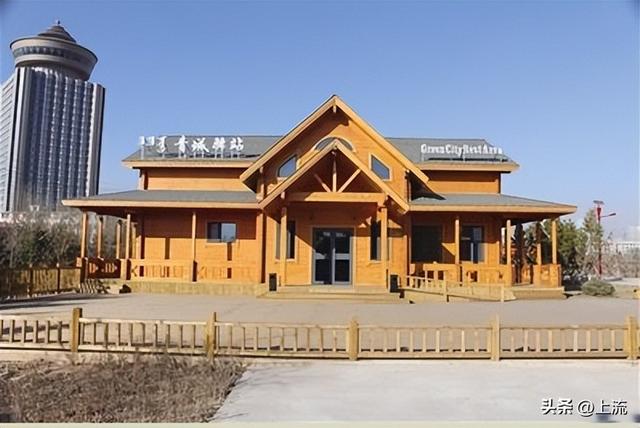 盼十一假期的打工人，都在熬夜钻研这份厕评红黑榜