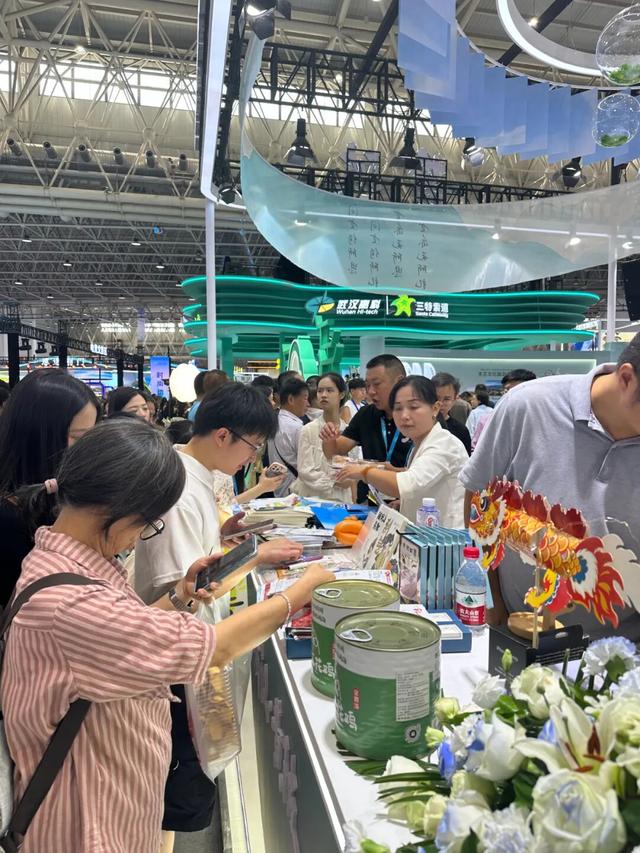 火到紧急加票！今天TA依旧人…从…众…