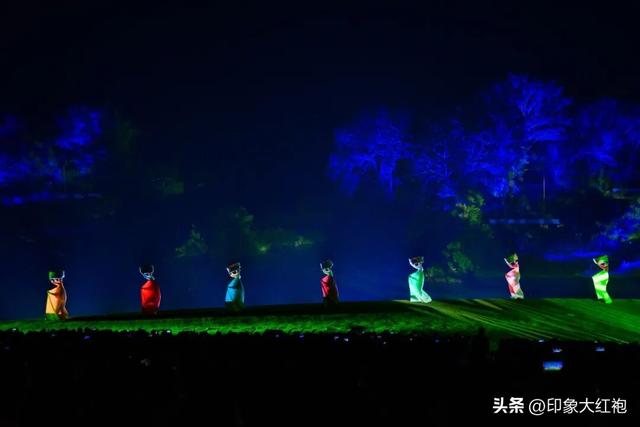 印象大红袍，2025精彩答卷，2026蒸蒸日上！