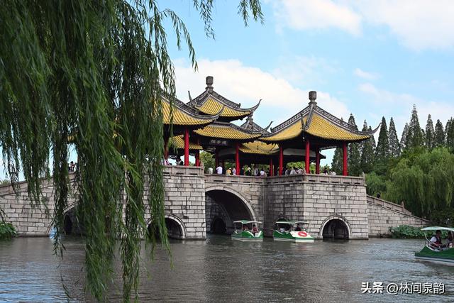 游览心仪已久的扬州瘦西湖，领略自然美景感受人文底蕴，回味无穷