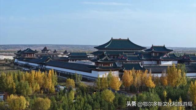 美到词穷！鄂尔多斯的秋天，每一帧都是壁纸