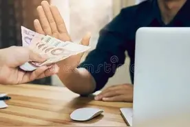 千万不要拿私人借款去还网贷，否则被催收起来将躲无可躲图片