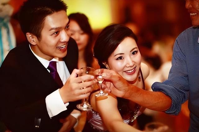 喝酒时为什么都要“干杯”？酒桌上的规矩有哪些？建议收藏！