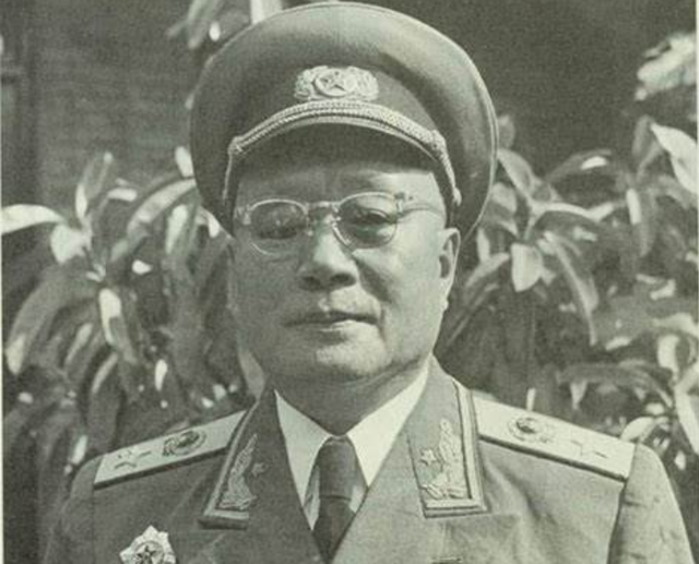 59年，刘伯承到济南养病，杨得志却下了逐客令：您不能住在这里