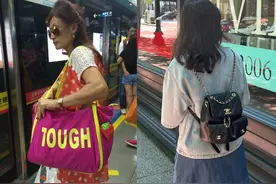 4种让你看起来很“穷”的包包，背上后廉价显土气，你有没有？图片