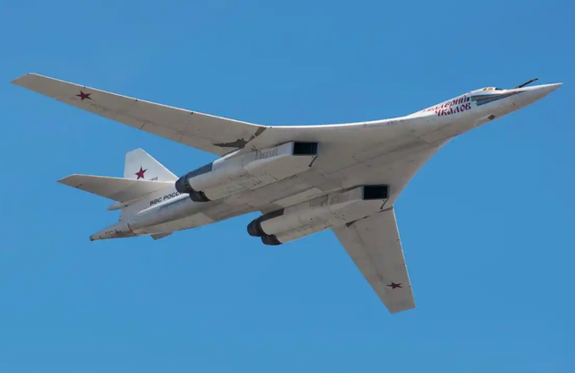 日本通告全世界，或将强登钓鱼岛；中方已增兵，俄罗斯也选边站了