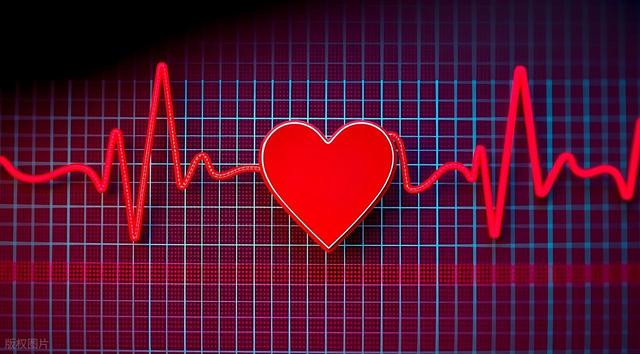 走路出现这4种迹象	，寿命可能长不了！第二个太危险，别不当回事