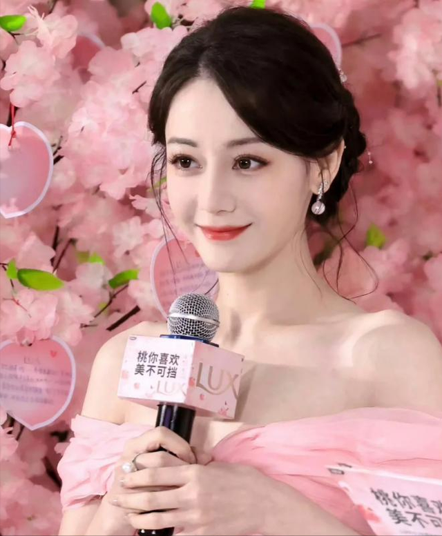 钱再多有什么用！33岁迪丽热巴健康出现问题	，引得网友怒斥工作室