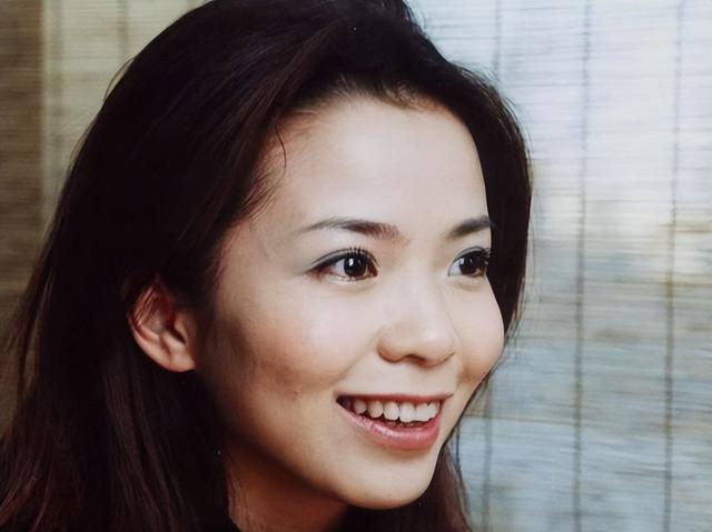 “央视当家花旦”朱迅：生命终将结束，何妨不大胆一点？