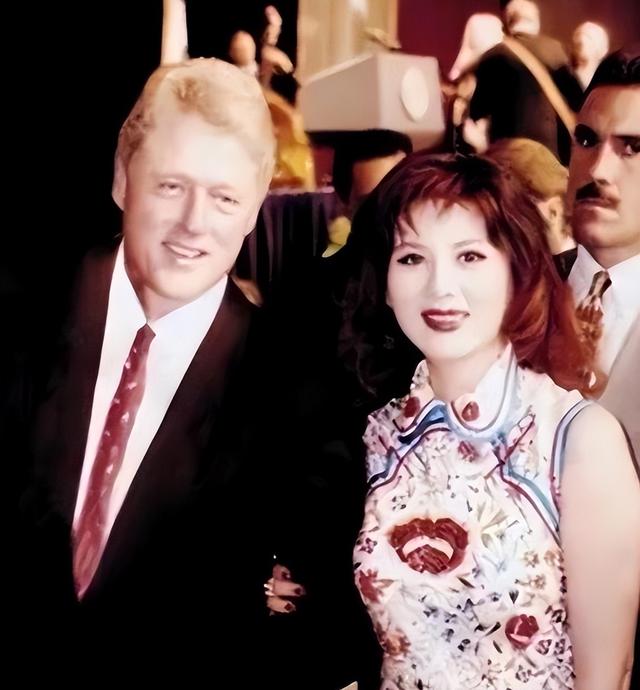 中国第一美妇有多美？坐牢离婚拍三级片，还因太美被克林顿接见！