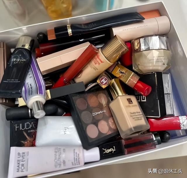 参观了无数中国家庭，我发现：越住越乱的家，都有这6样东西